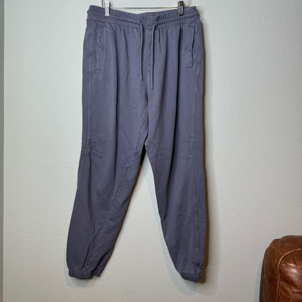 Talentless sweats